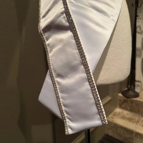 The Radiant 'Bride-To-Be' Sash By The Sash Company - Picture 8 of 12